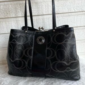 Coach Signature Black Kisslock Carryall Shoulder Bag, model number F19215 EUC